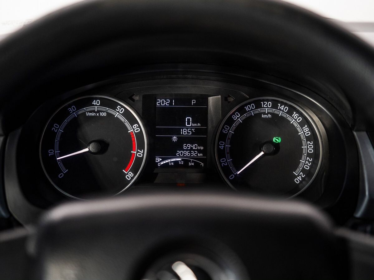 Skoda Rapid 2018 - фото автомобиля