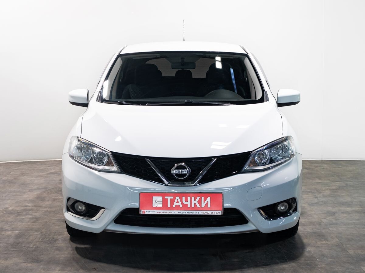 Nissan Tiida 2015 - фото автомобиля