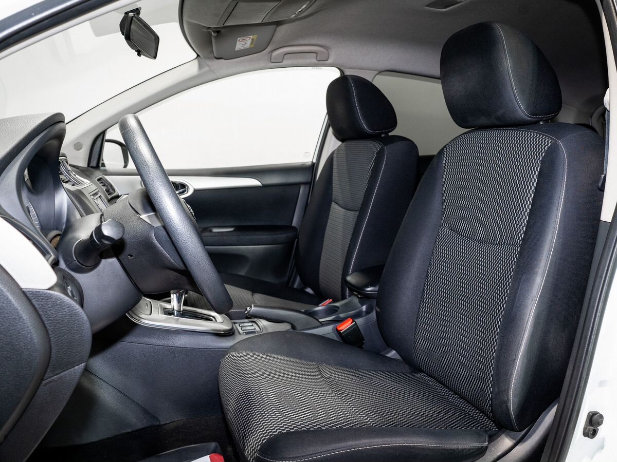 Nissan Tiida 2015 - фото автомобиля