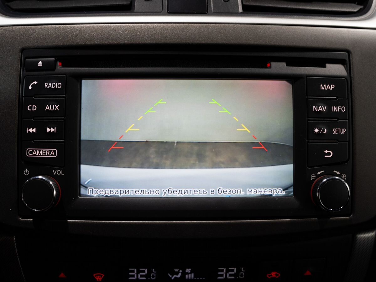 Nissan Tiida 2015 - фото автомобиля