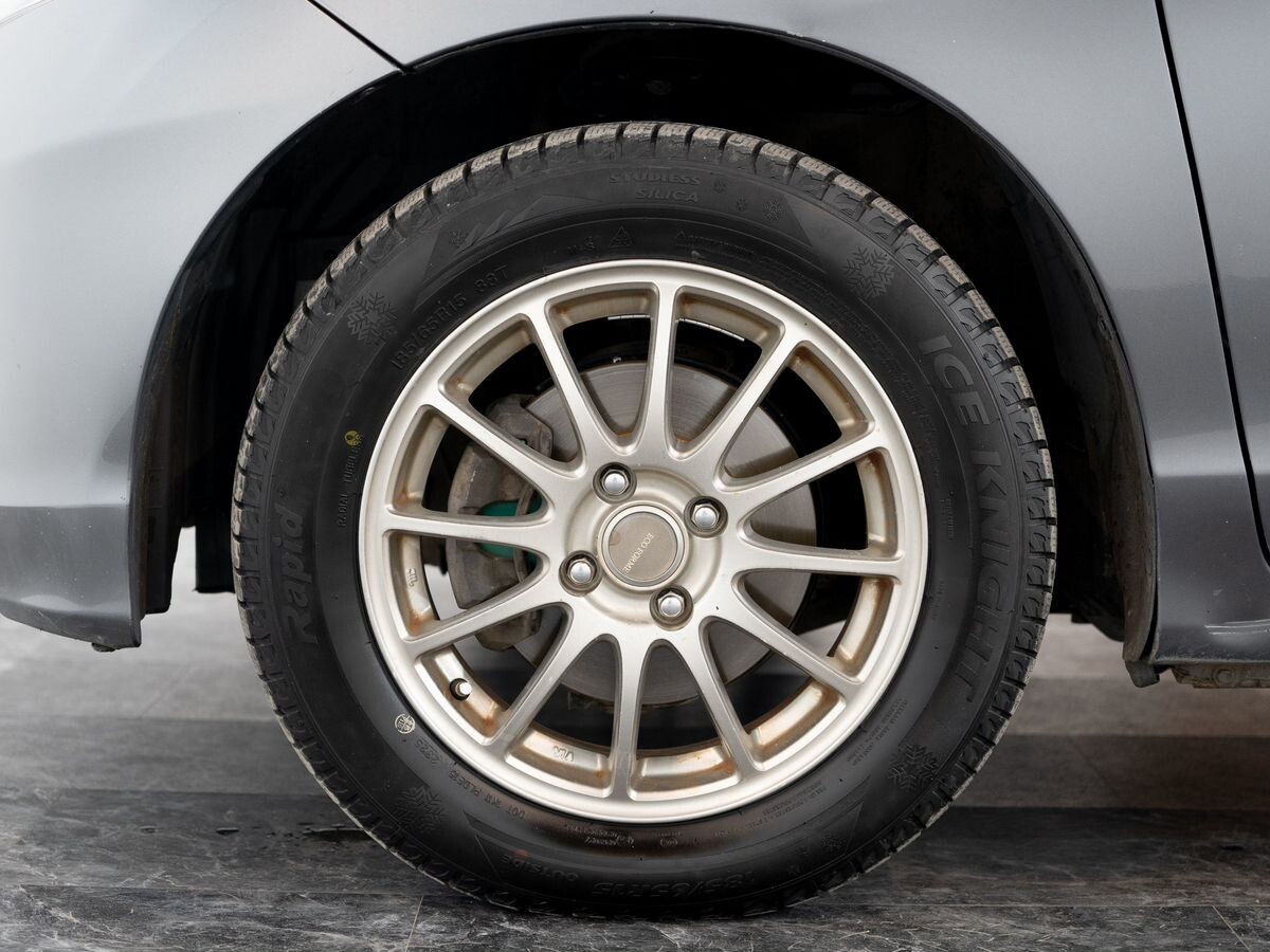 Honda Freed 2009 - фото автомобиля