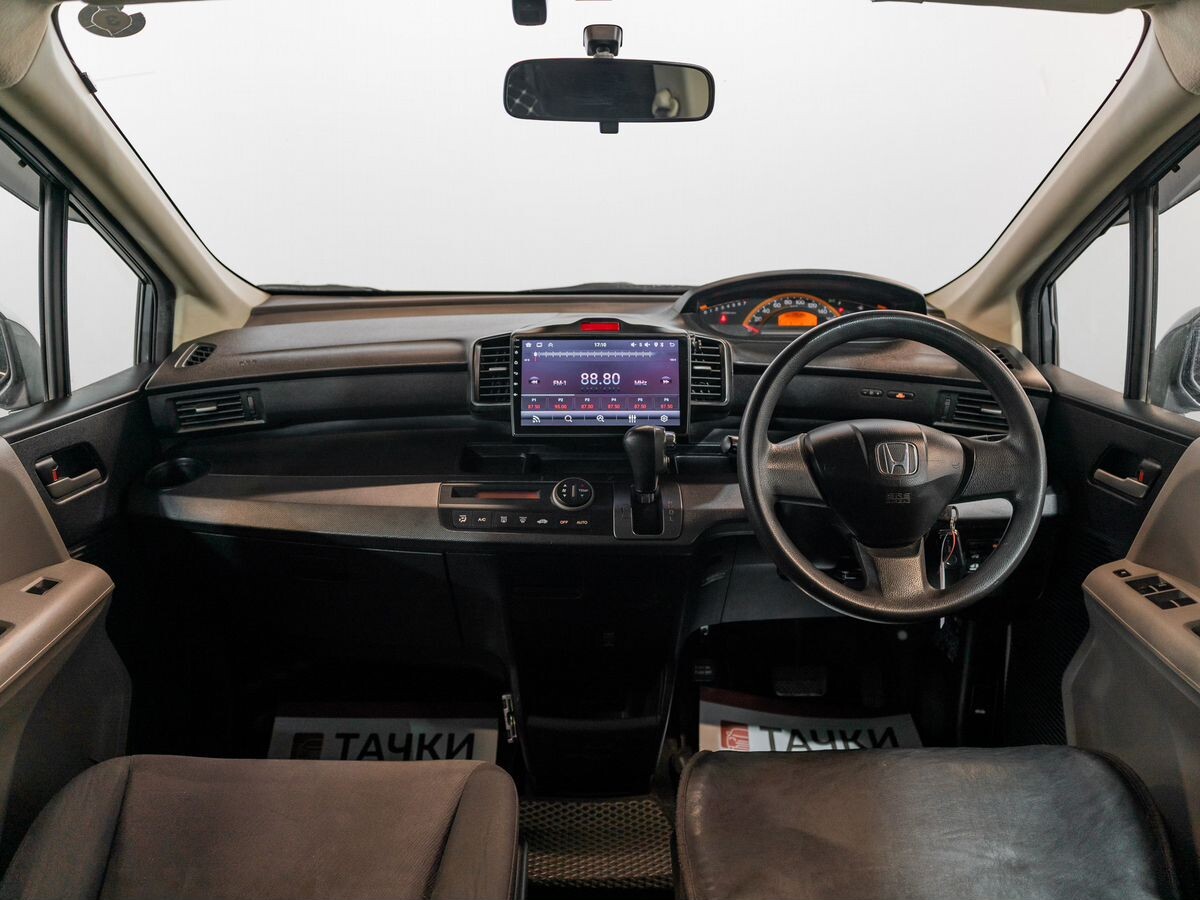 Honda Freed 2009 - фото автомобиля