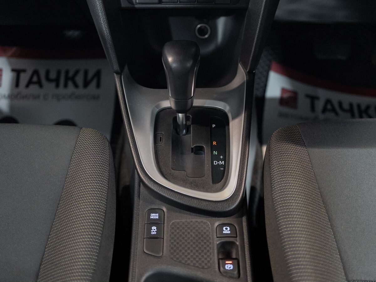 Toyota Yaris Cross 2021 - фото автомобиля