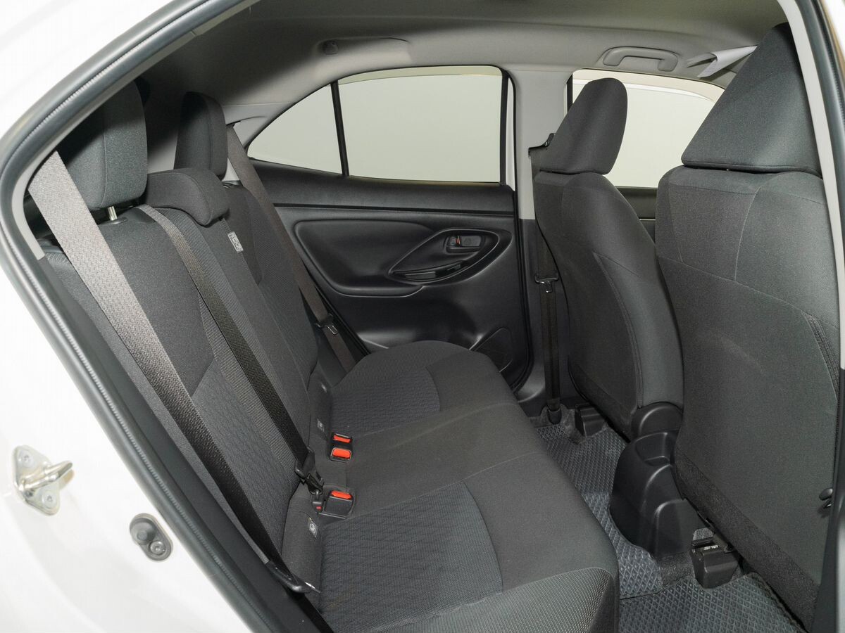 Toyota Yaris Cross 2021 - фото автомобиля