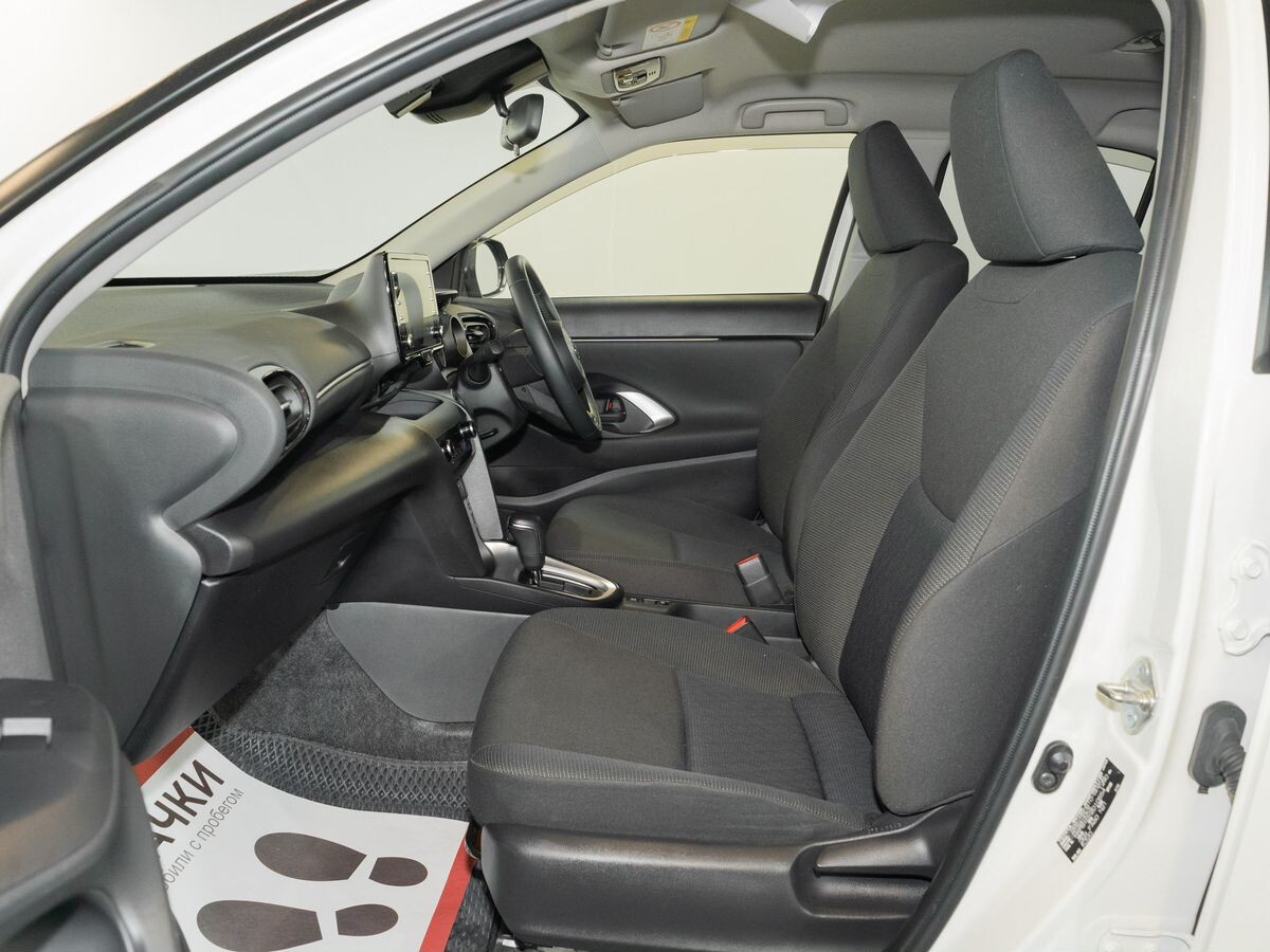 Toyota Yaris Cross 2021 - фото автомобиля