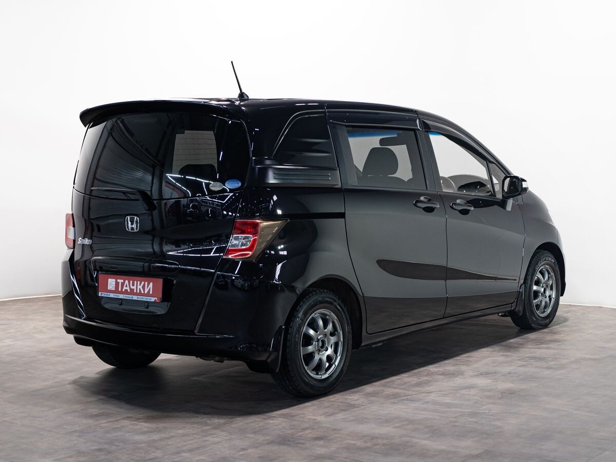 Honda Freed 2012 - фото автомобиля