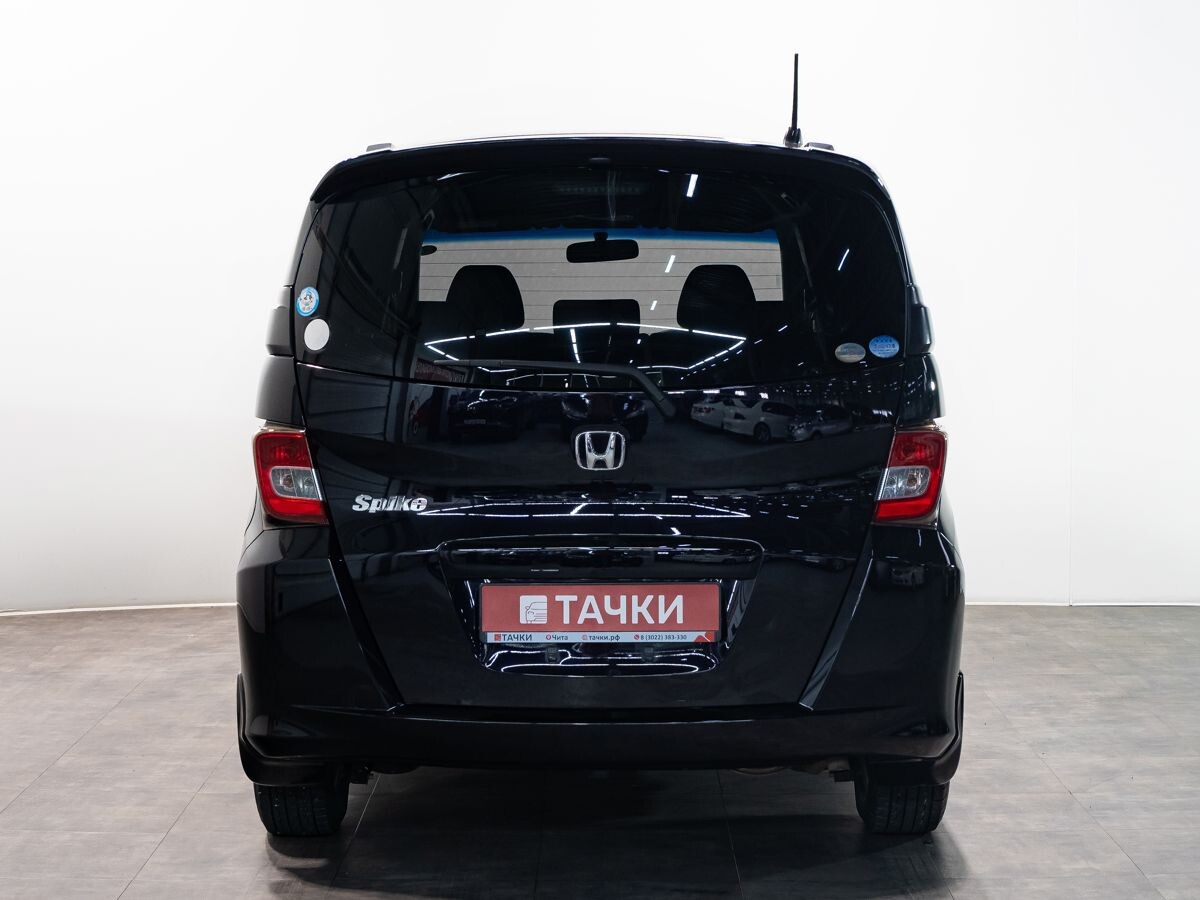 Honda Freed 2012 - фото автомобиля