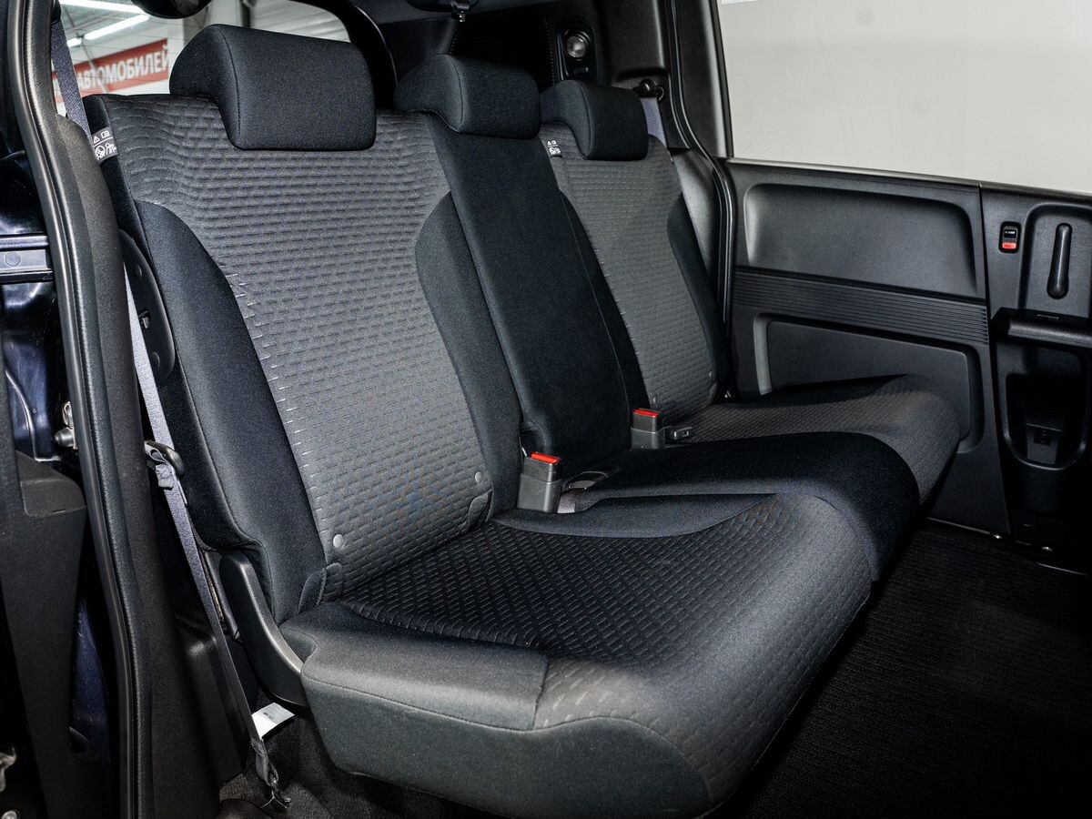 Honda Freed 2012 - фото автомобиля