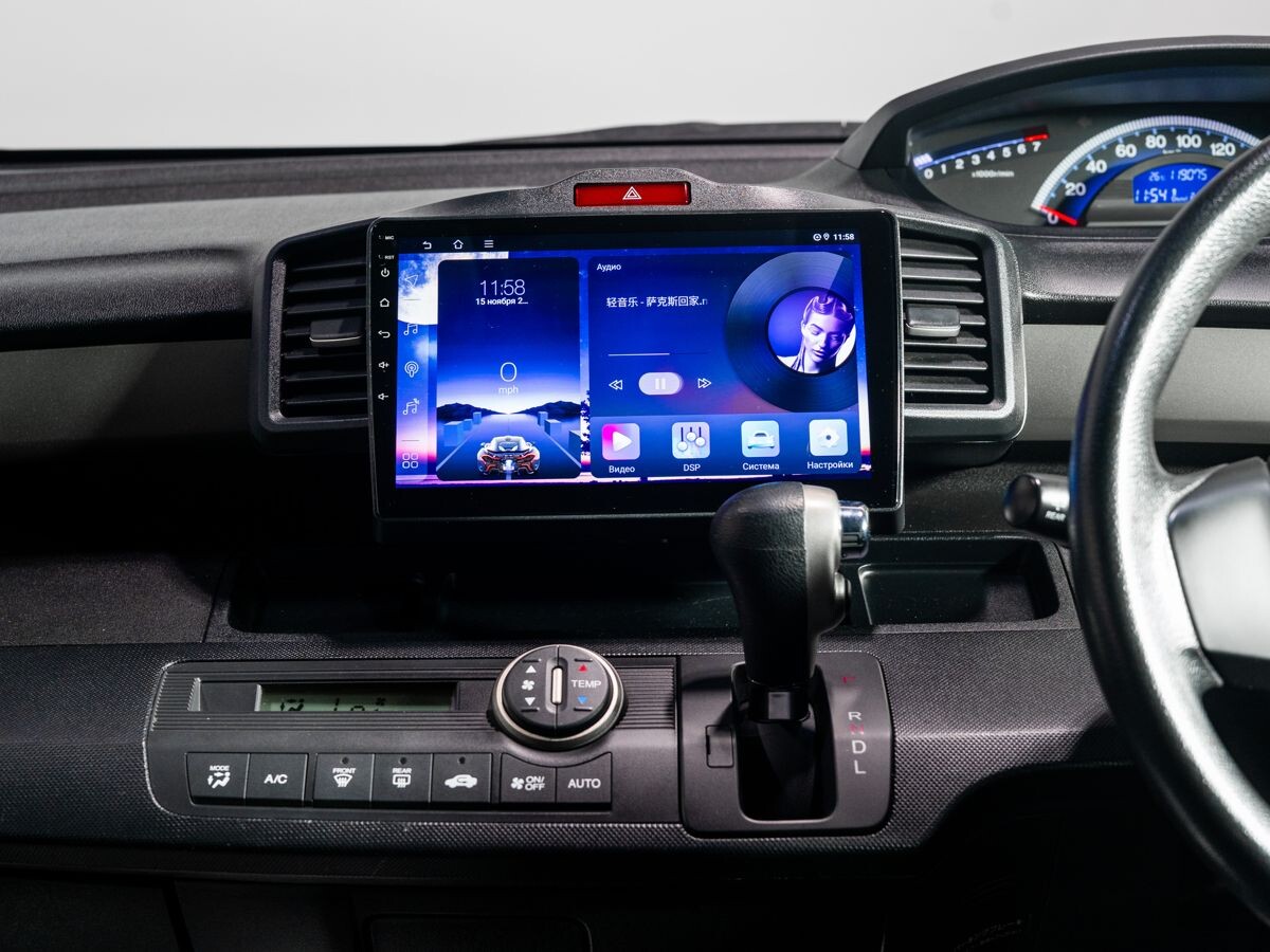 Honda Freed 2012 - фото автомобиля