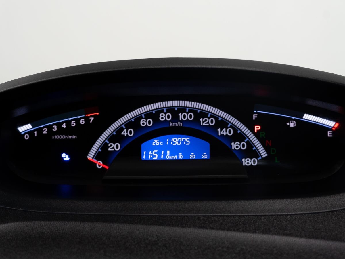 Honda Freed 2012 - фото автомобиля