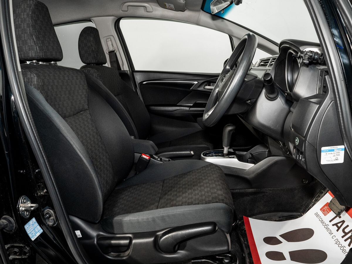 Honda Fit 2017 - фото автомобиля