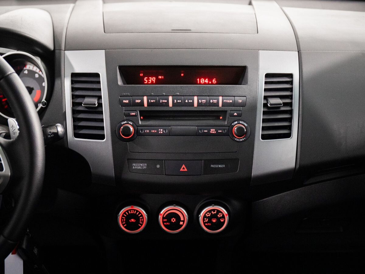 Peugeot 4007 2009 - фото автомобиля