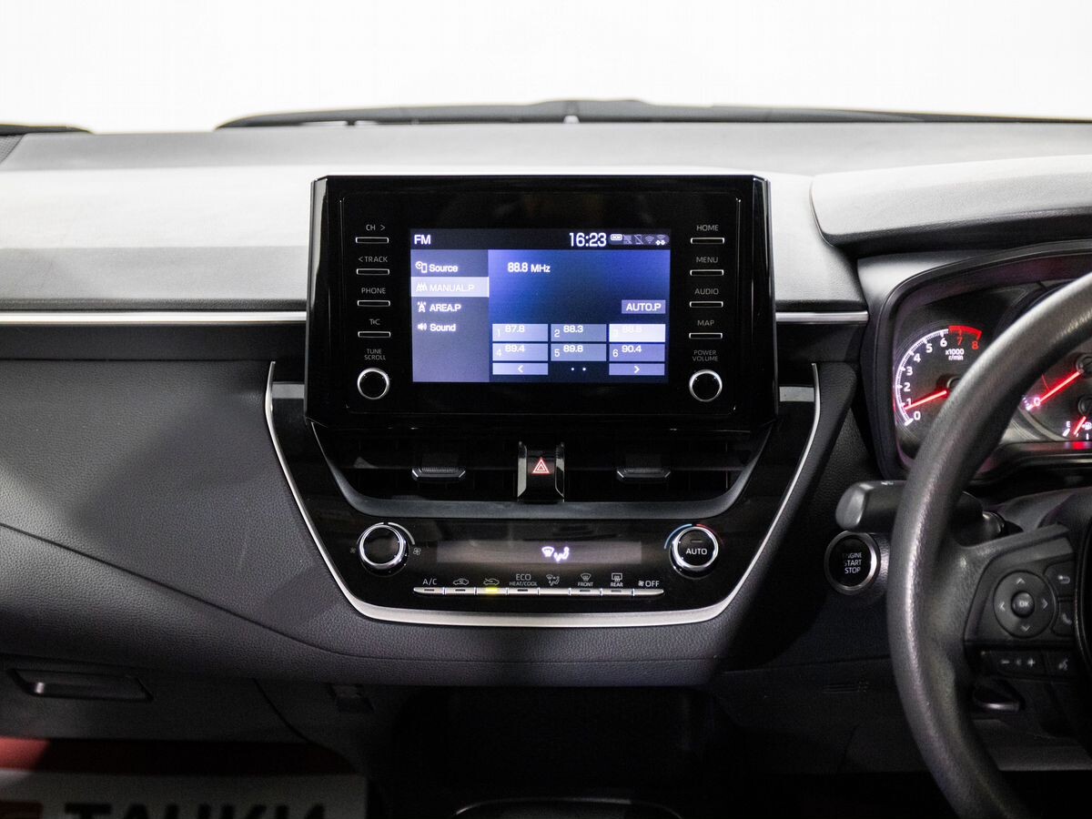 Toyota Corolla 2019 - фото автомобиля