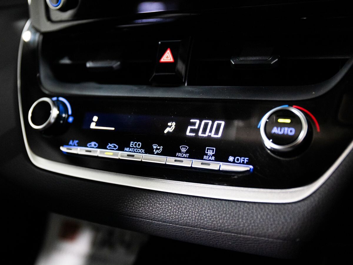 Toyota Corolla 2019 - фото автомобиля