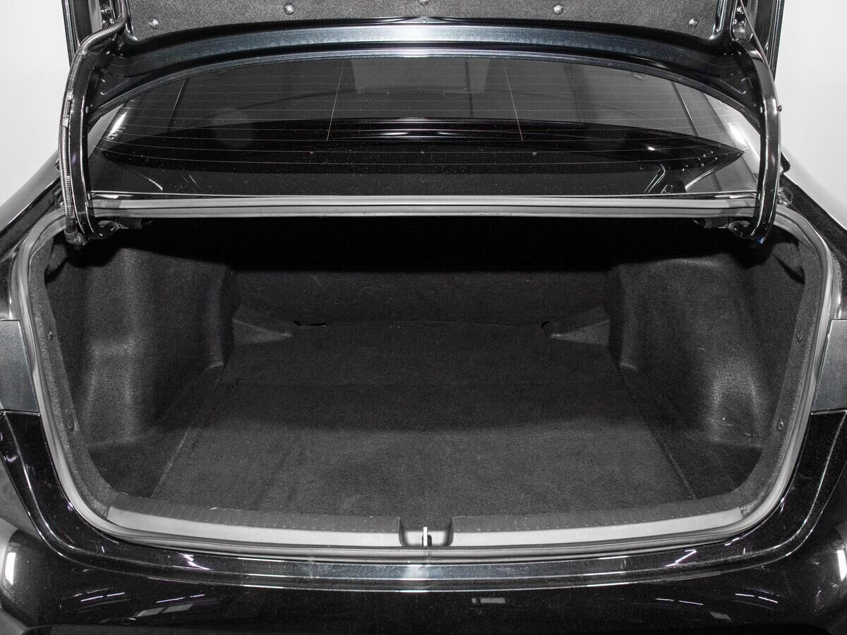 Toyota Corolla 2019 - фото автомобиля