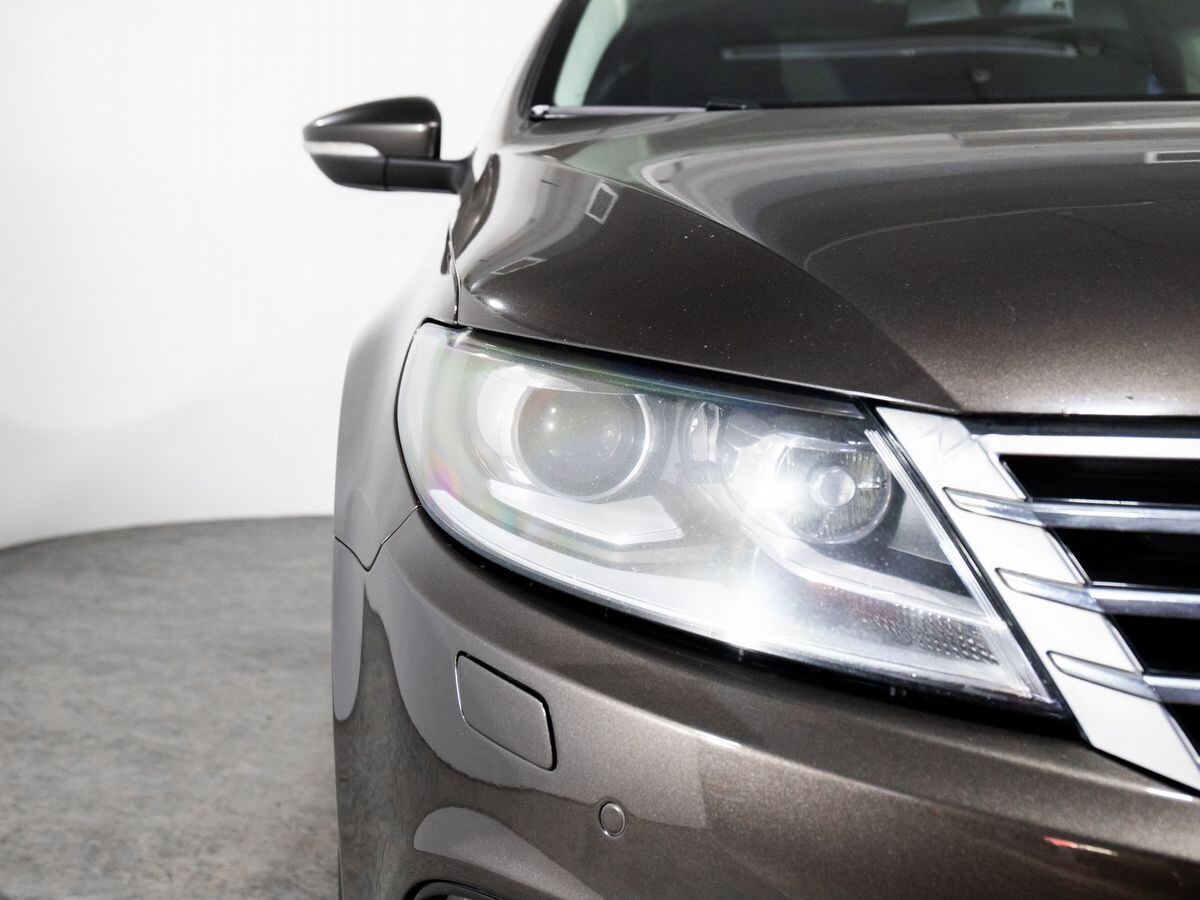 Volkswagen Passat CC 2012 - фото автомобиля