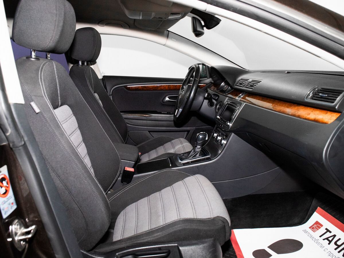 Volkswagen Passat CC 2012 - фото автомобиля