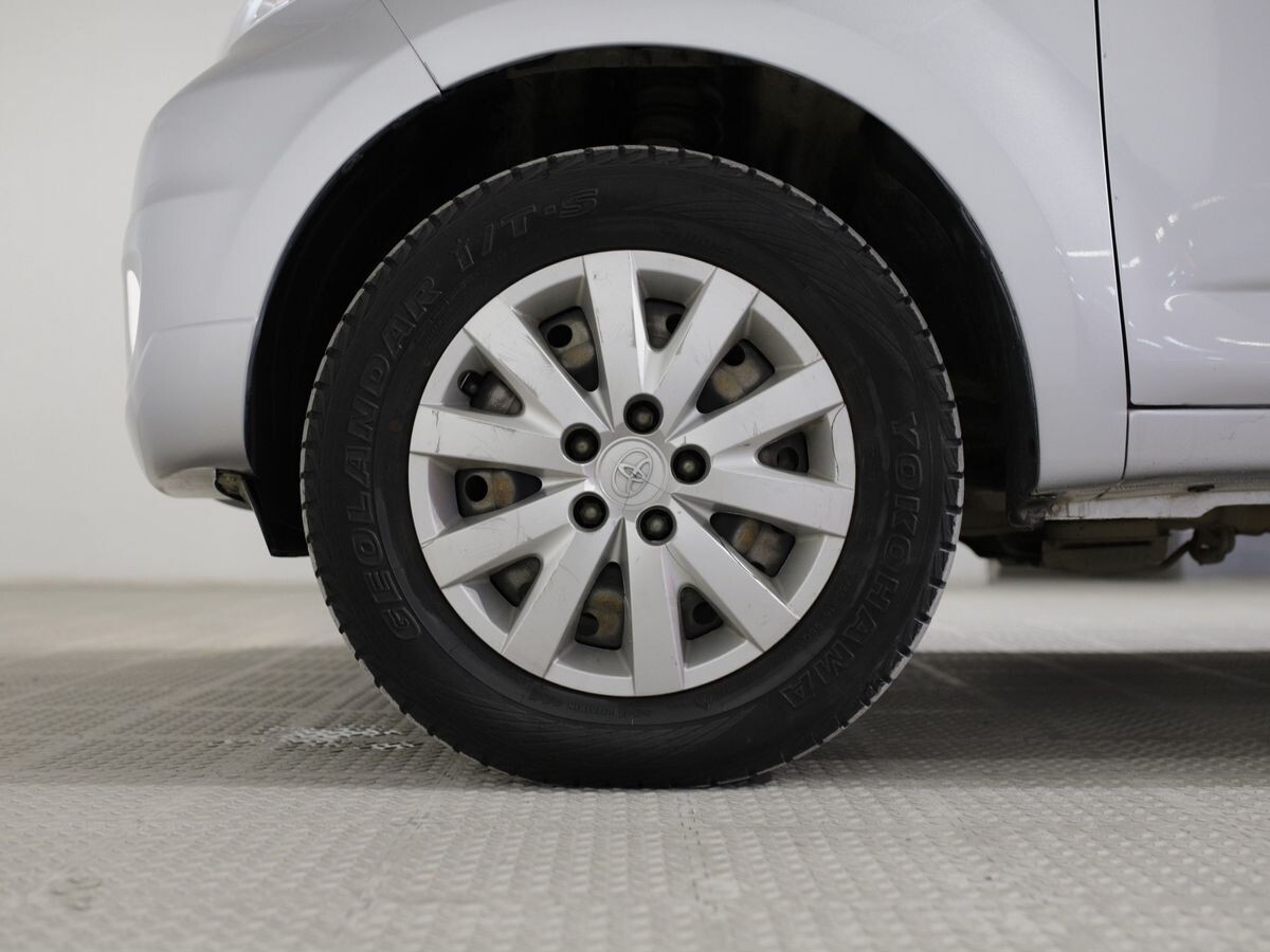 Toyota Rush 2016 - фото автомобиля