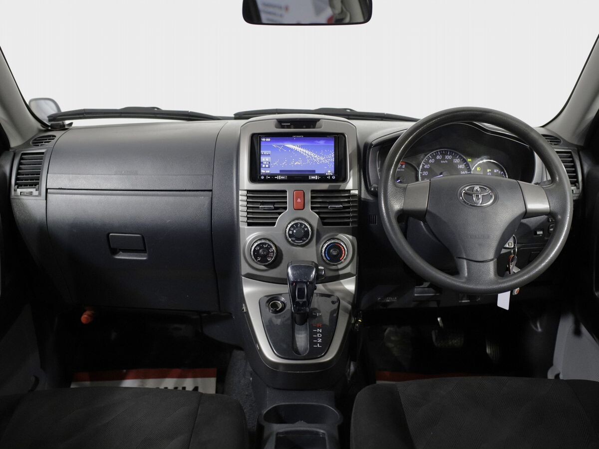 Toyota Rush 2016 - фото автомобиля