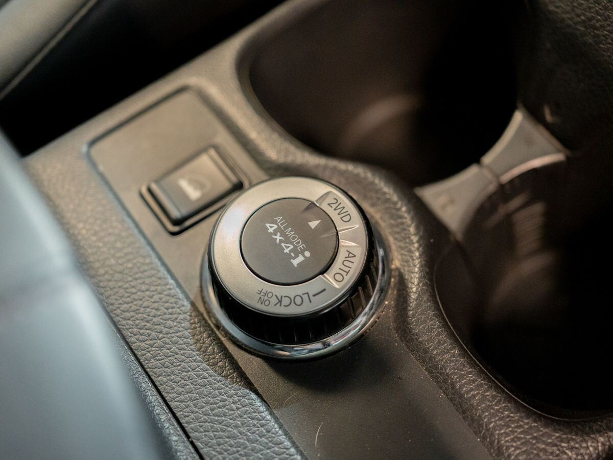 Nissan X-Trail 2018 - фото автомобиля