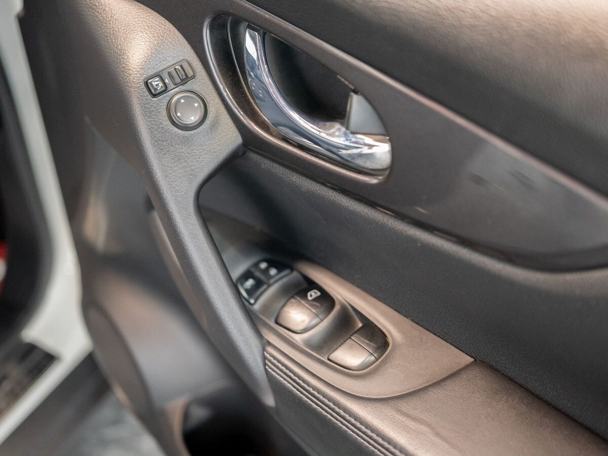 Nissan X-Trail 2018 - фото автомобиля