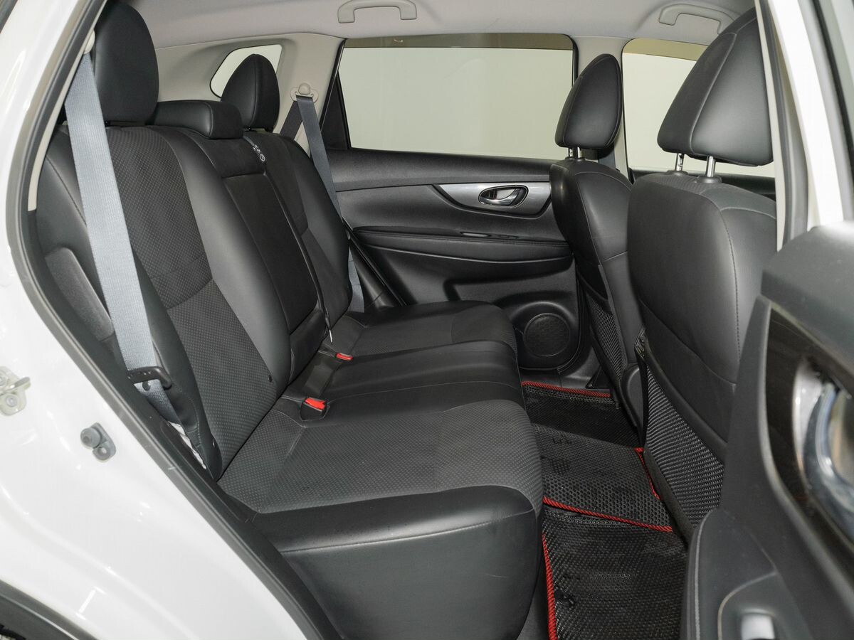 Nissan X-Trail 2018 - фото автомобиля