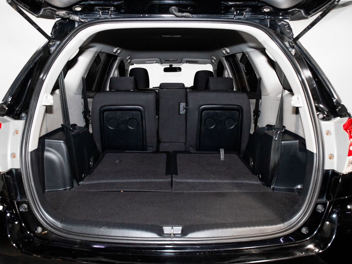 Toyota Wish 2010 - фото автомобиля