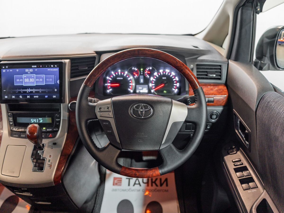 Toyota Vellfire 2009 - фото автомобиля