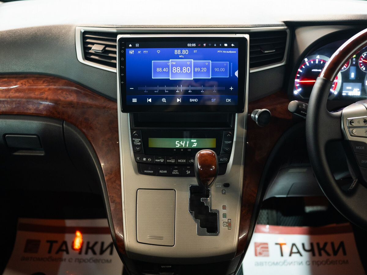 Toyota Vellfire 2009 - фото автомобиля