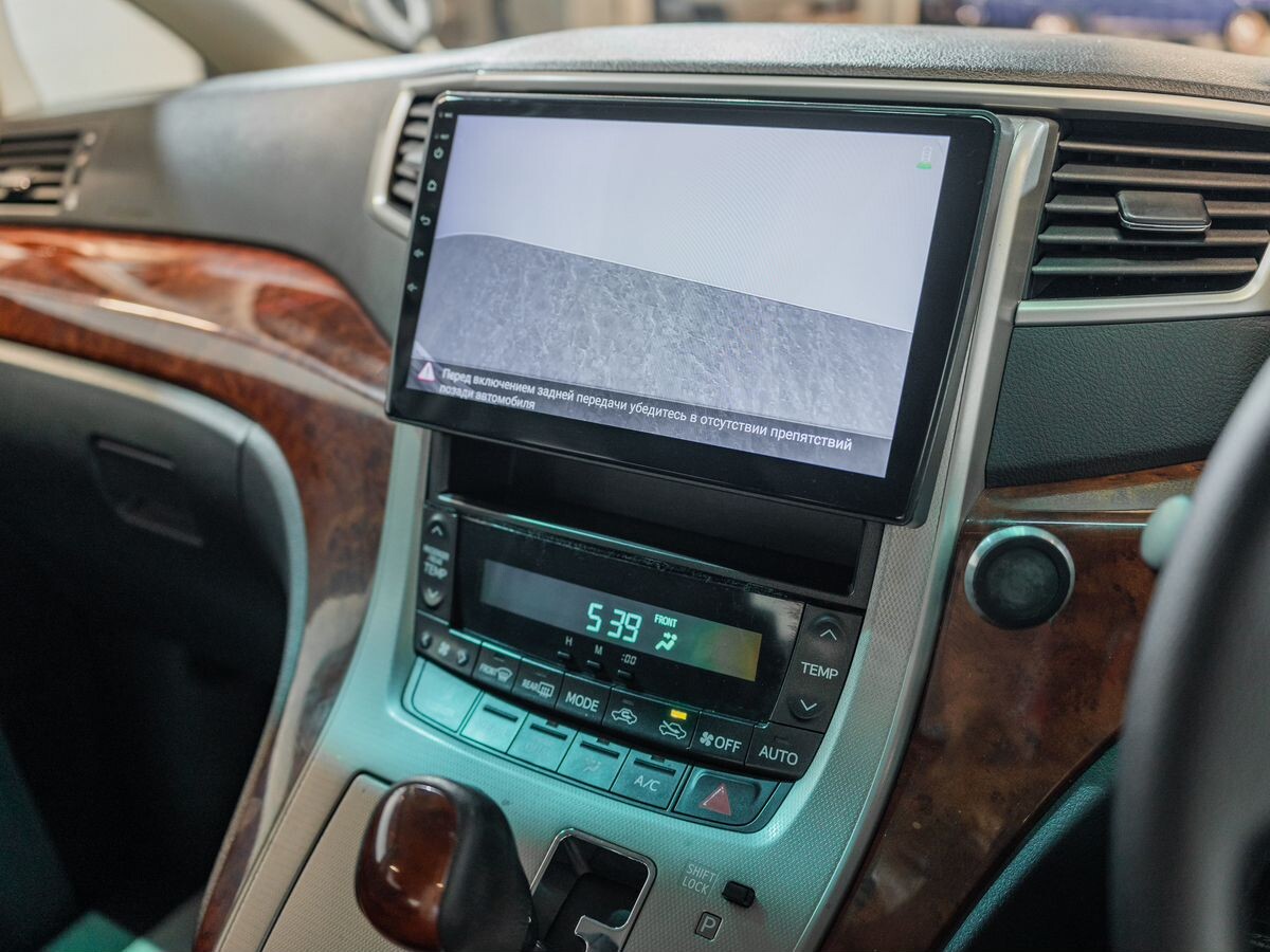 Toyota Vellfire 2009 - фото автомобиля