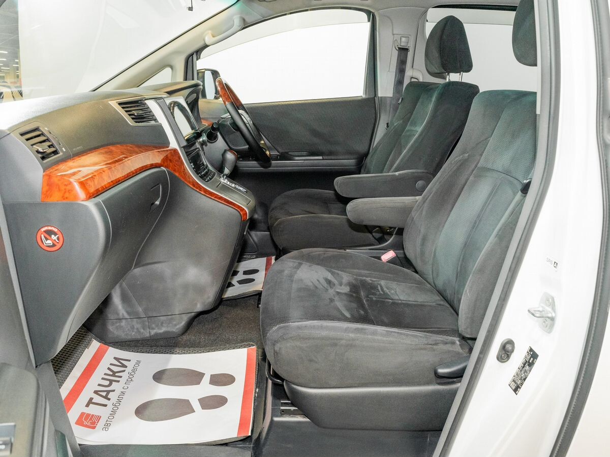 Toyota Vellfire 2009 - фото автомобиля