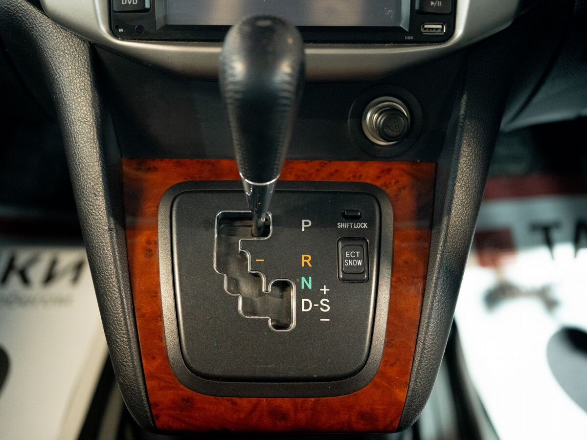 Toyota Harrier 2011 - фото автомобиля