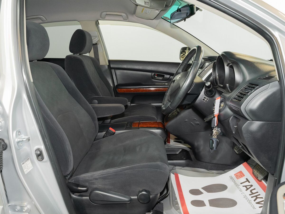 Toyota Harrier 2011 - фото автомобиля