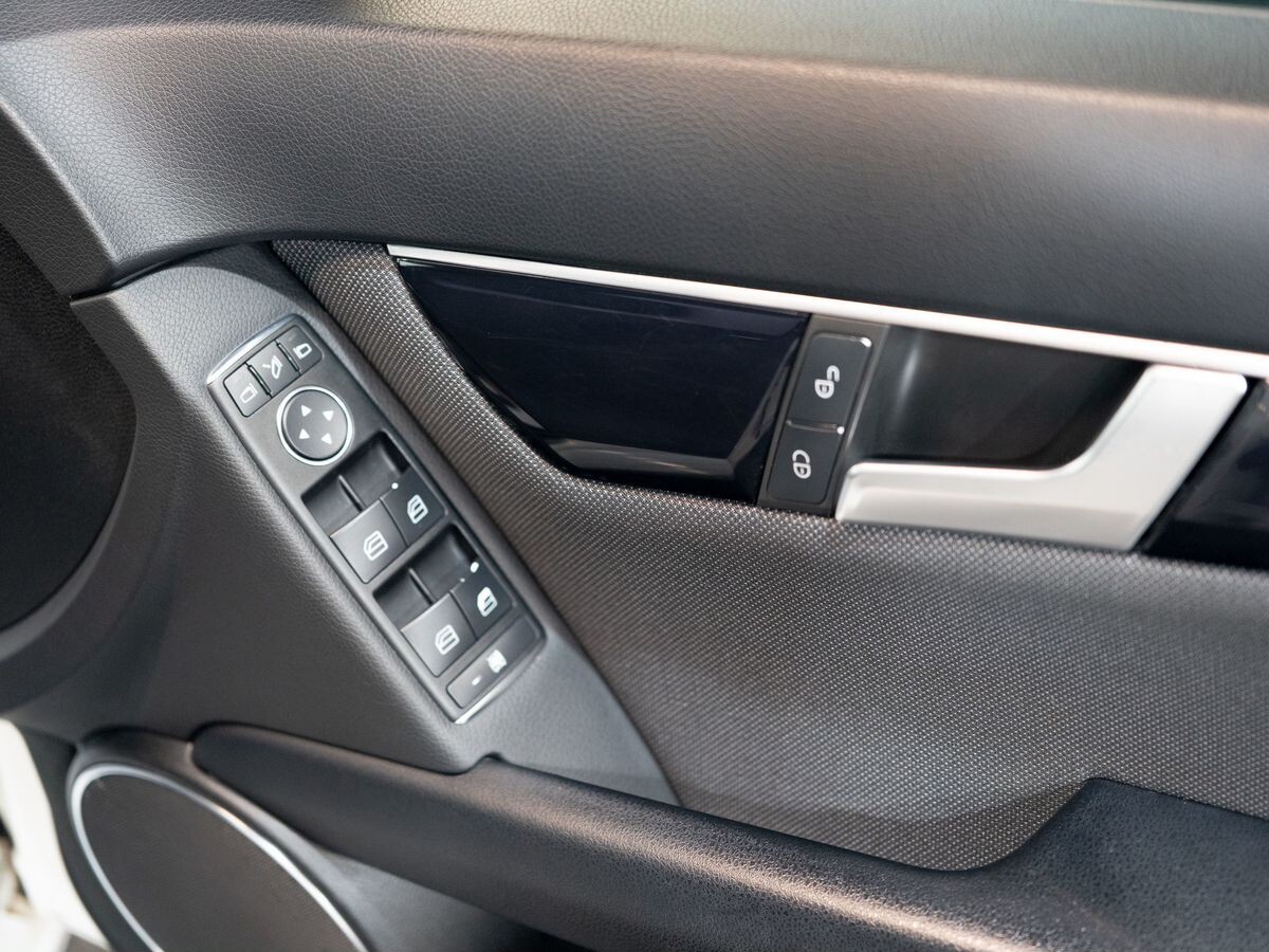 Mercedes-Benz C-Класс 2012 - фото автомобиля