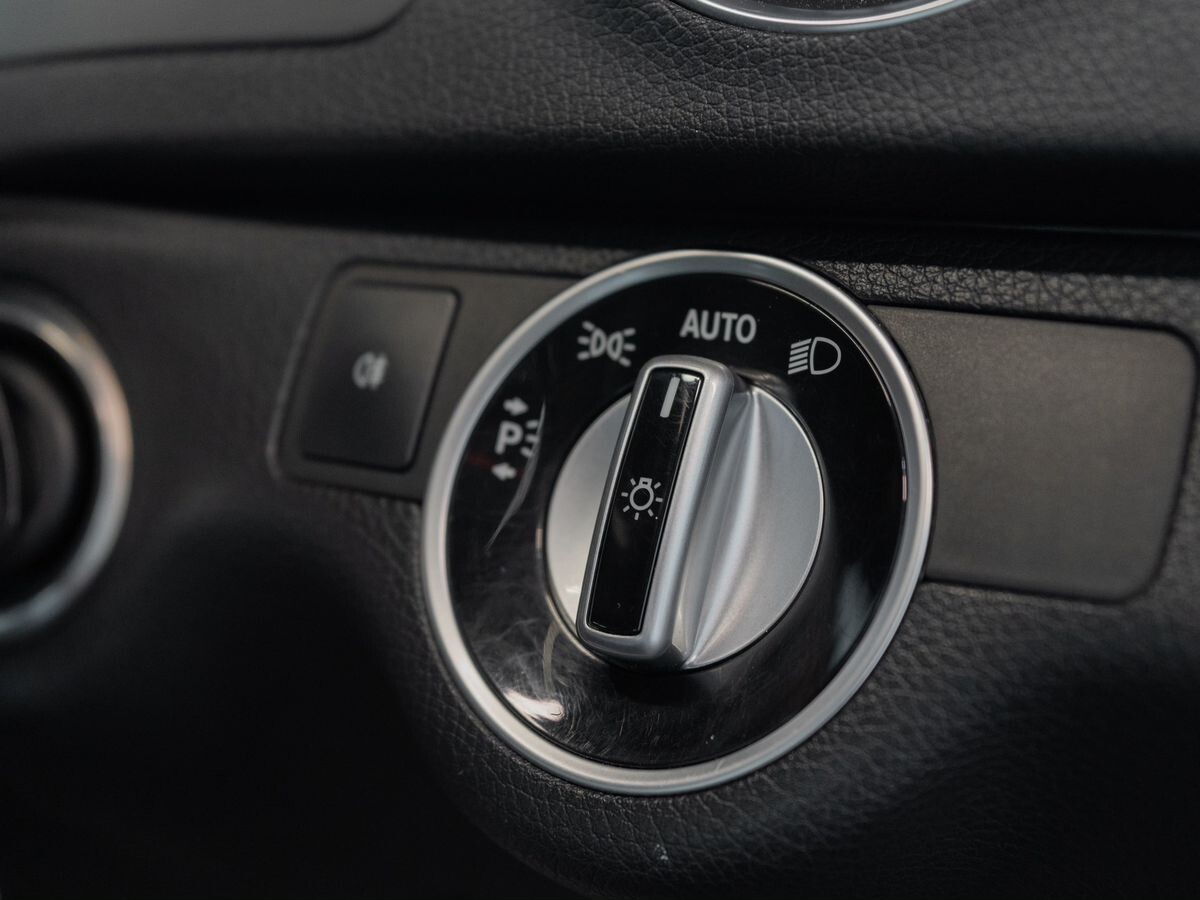 Mercedes-Benz C-Класс 2012 - фото автомобиля