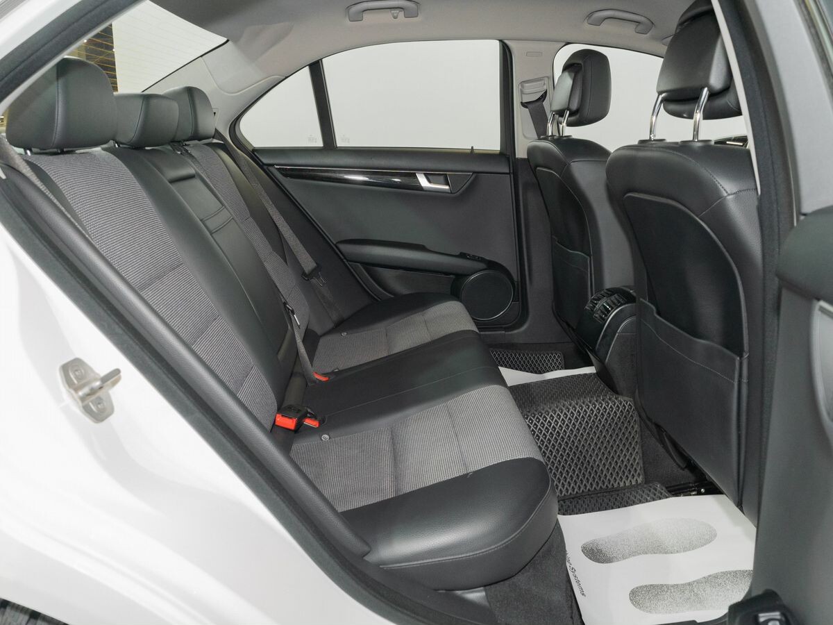 Mercedes-Benz C-Класс 2012 - фото автомобиля