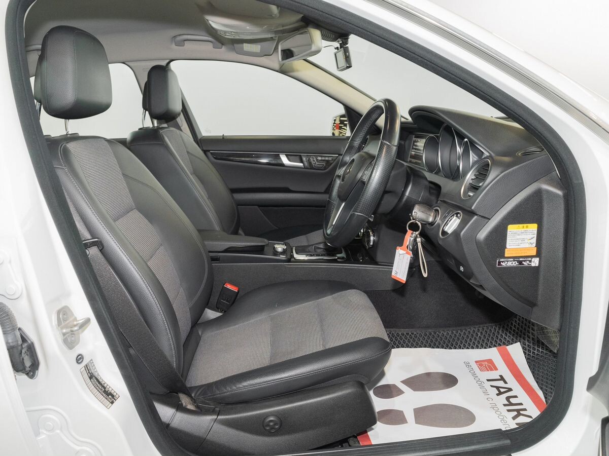 Mercedes-Benz C-Класс 2012 - фото автомобиля