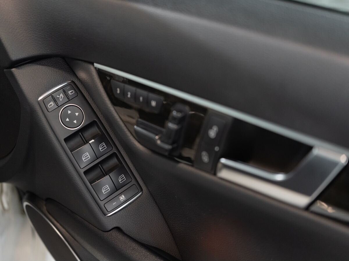 Mercedes-Benz C-Класс 2012 - фото автомобиля