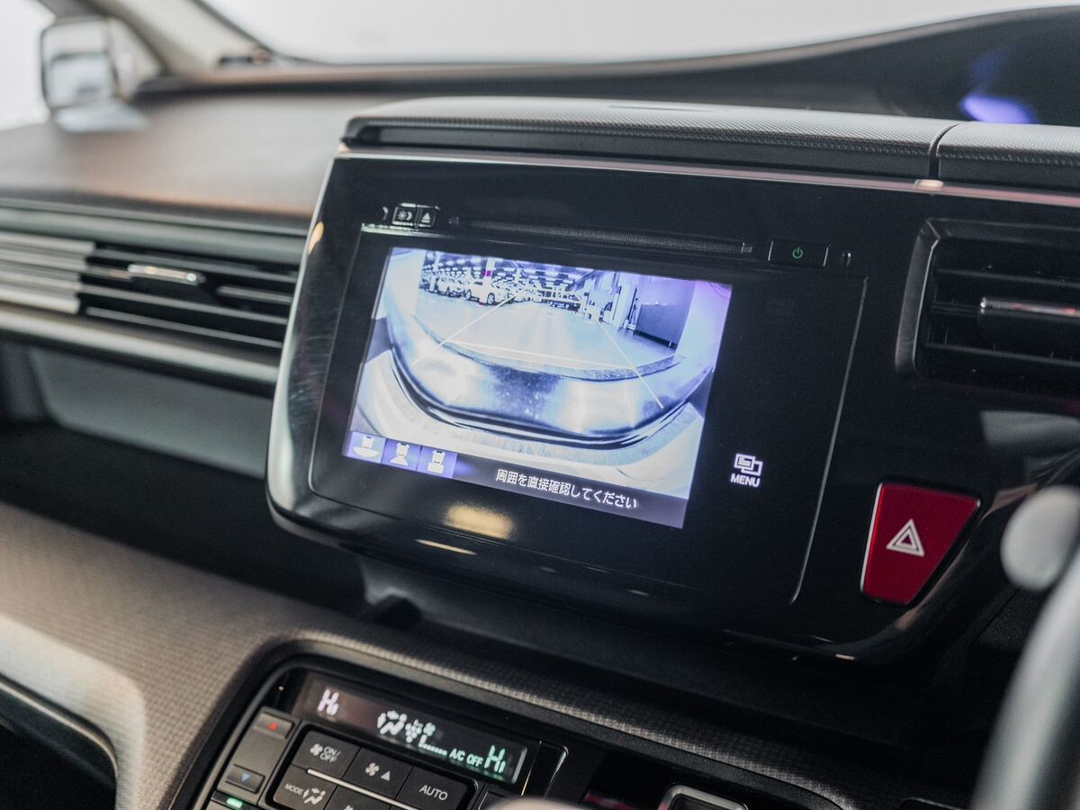 Honda Stepwgn 2016 - фото автомобиля