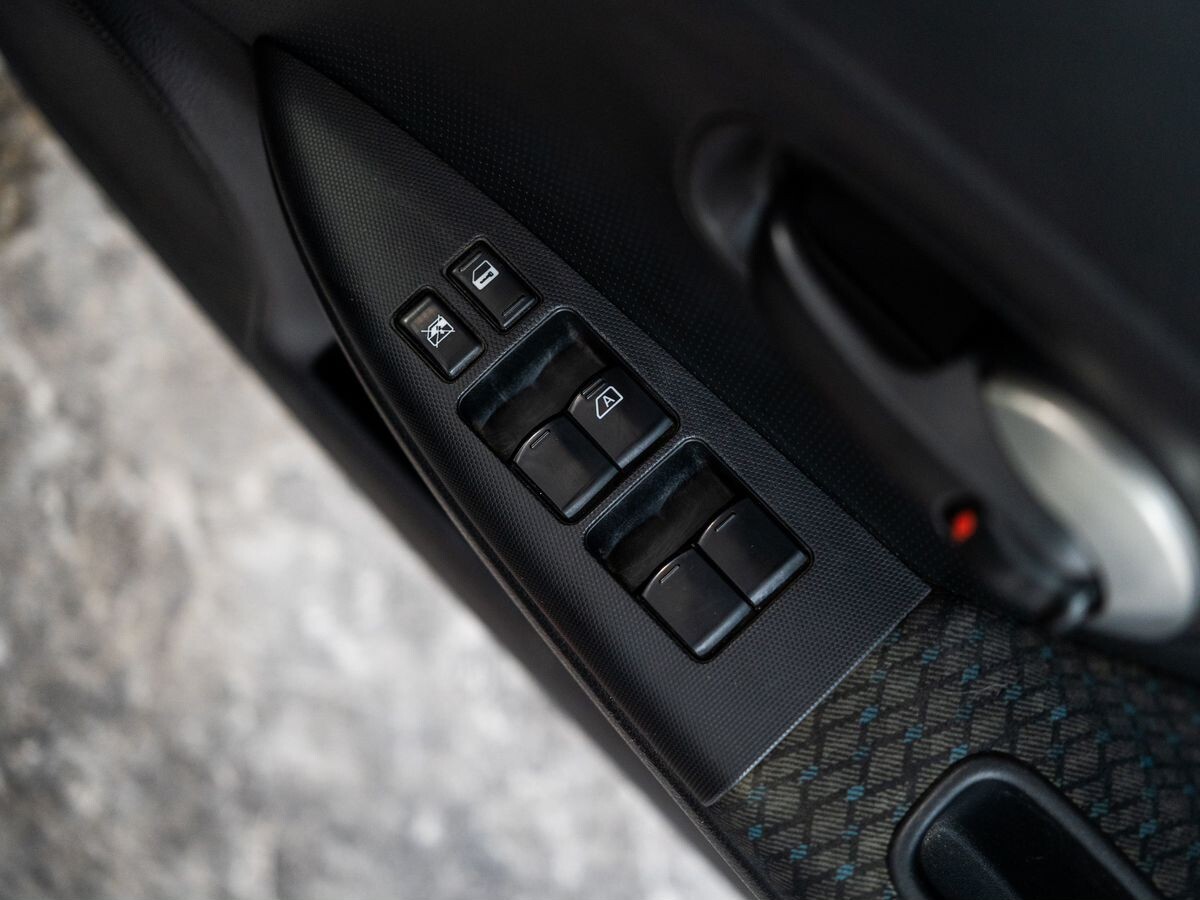 Nissan Note 2011 - фото автомобиля