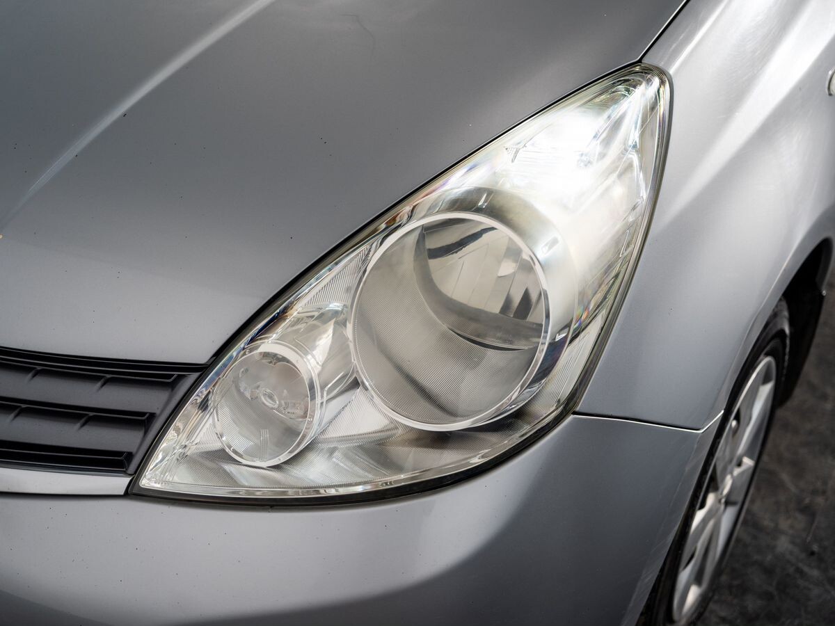 Nissan Note 2011 - фото автомобиля