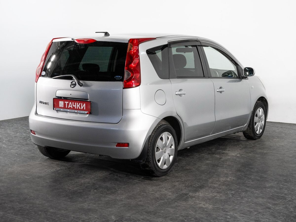 Nissan Note 2011 - фото автомобиля