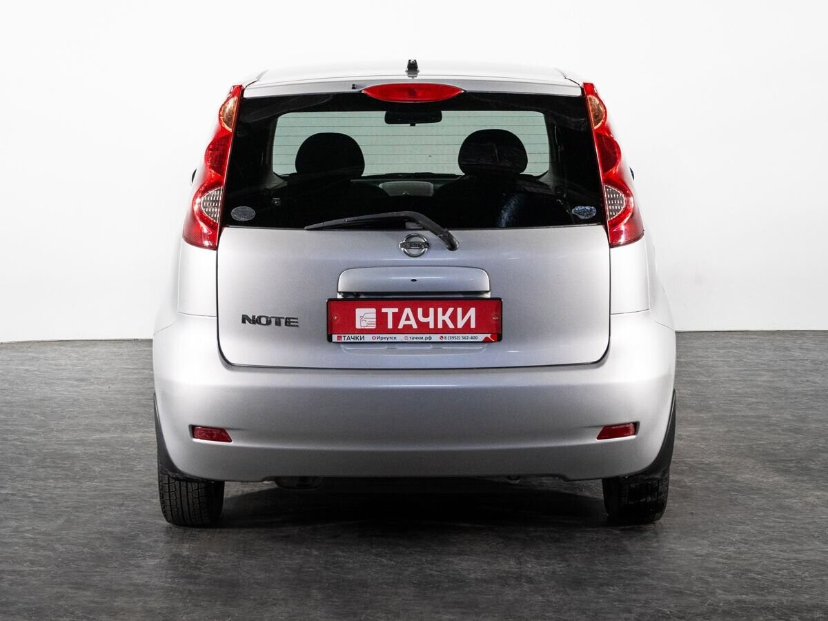 Nissan Note 2011 - фото автомобиля