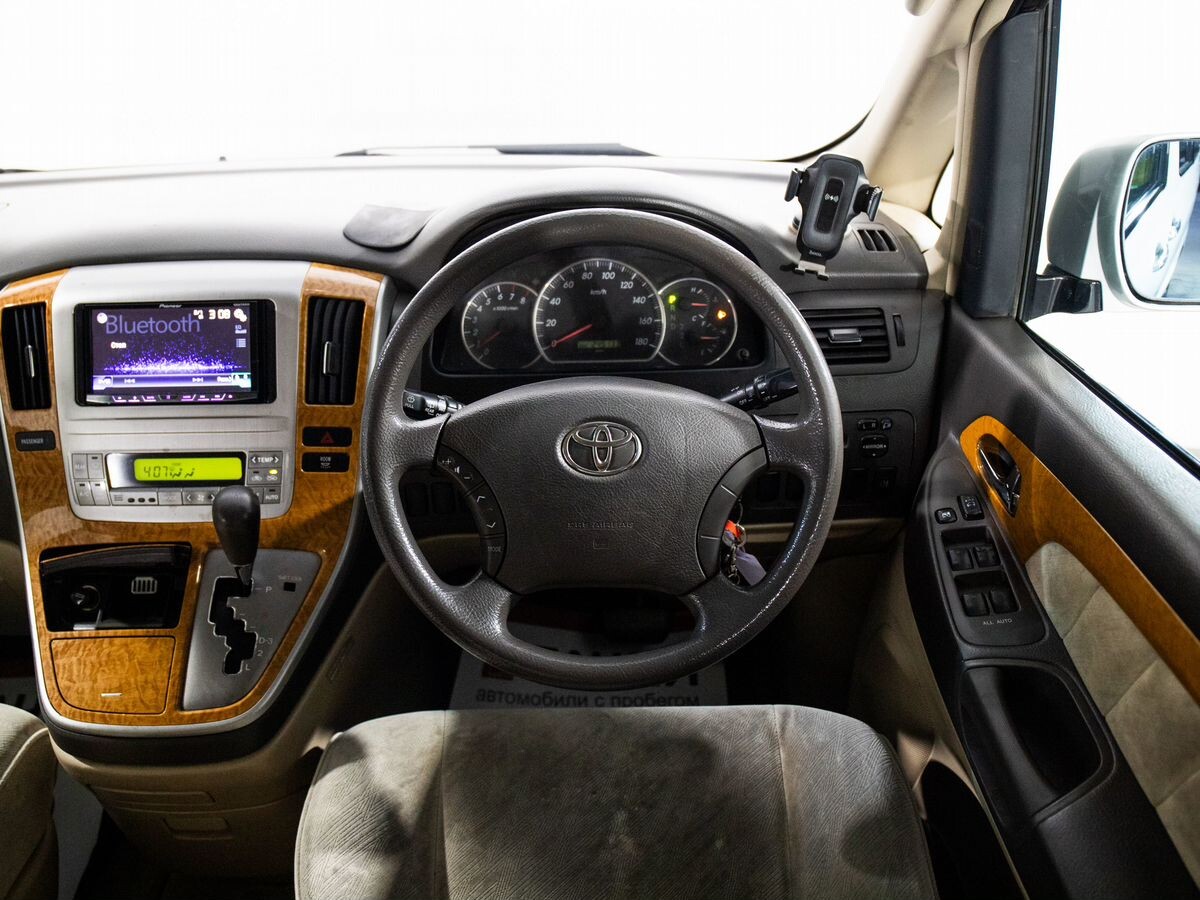 Toyota Alphard 2007 - фото автомобиля