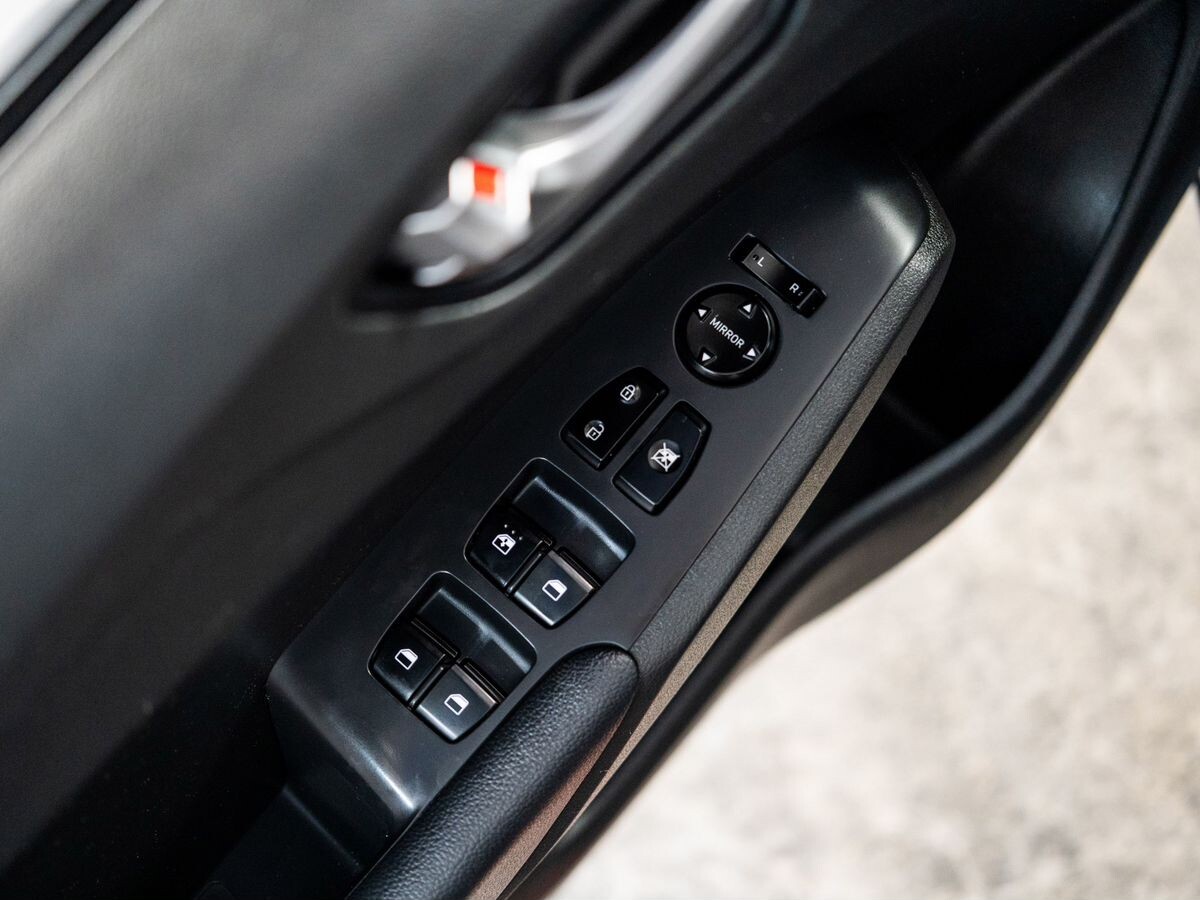 Hyundai Solaris 2020 - фото автомобиля