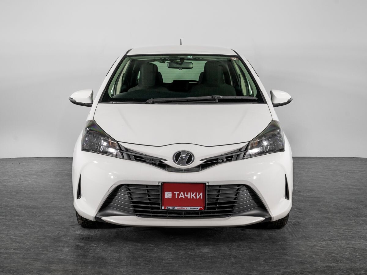 Toyota Vitz 2015 - фото автомобиля