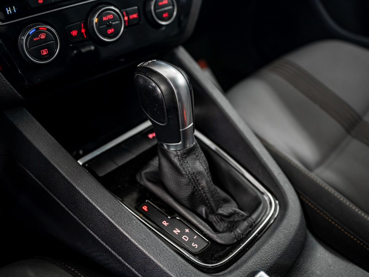 Volkswagen Jetta 2017 - фото автомобиля