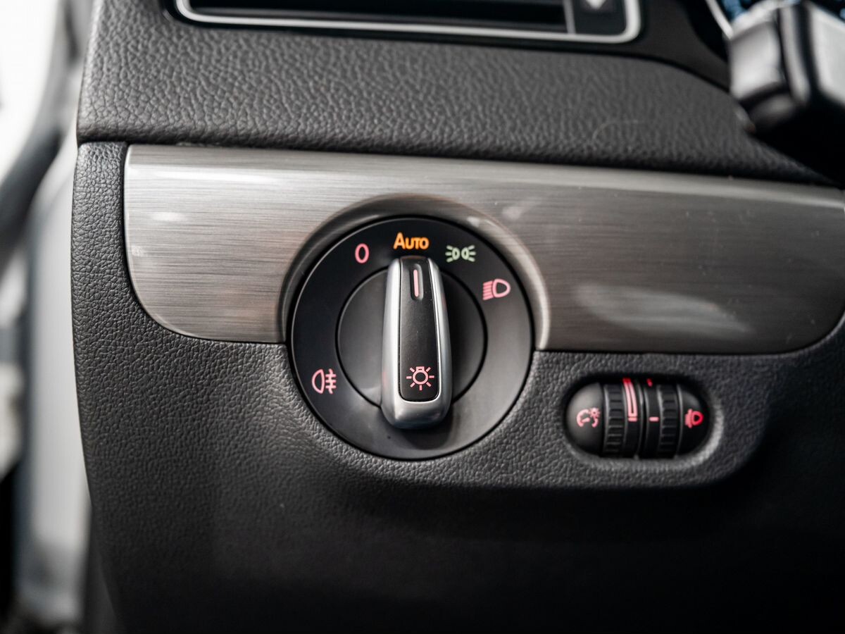 Volkswagen Jetta 2017 - фото автомобиля