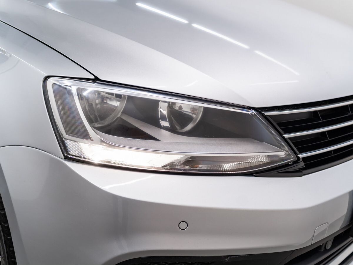Volkswagen Jetta 2017 - фото автомобиля
