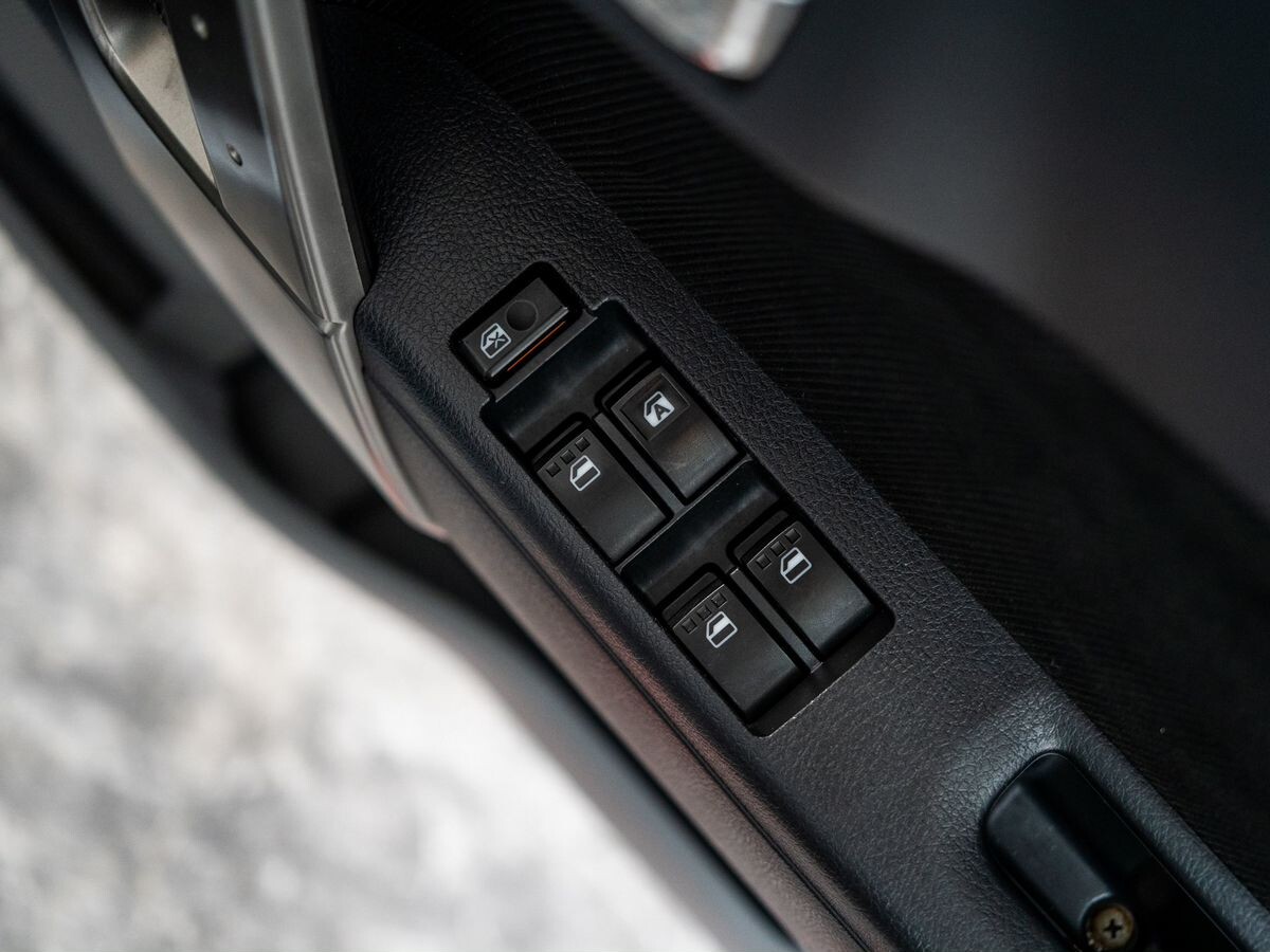 Toyota Rush 2011 - фото автомобиля